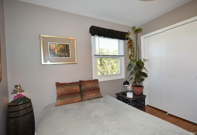 4995 S College Drive, Bloomington, IN 47403