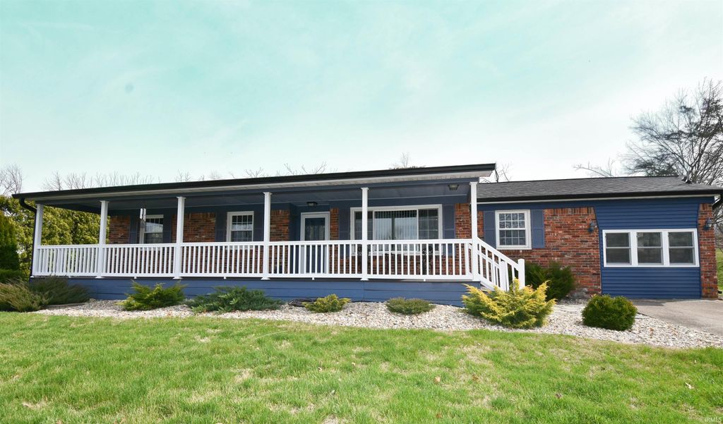 4995 S College Drive, Bloomington, IN 47403