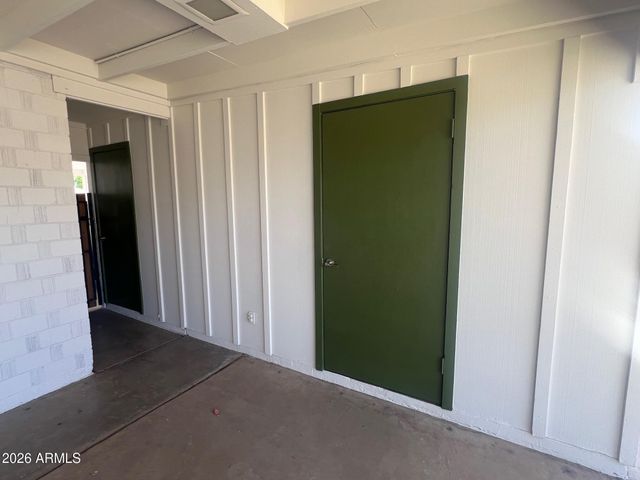 8608 E Highland Avenue, Scottsdale, AZ 85251