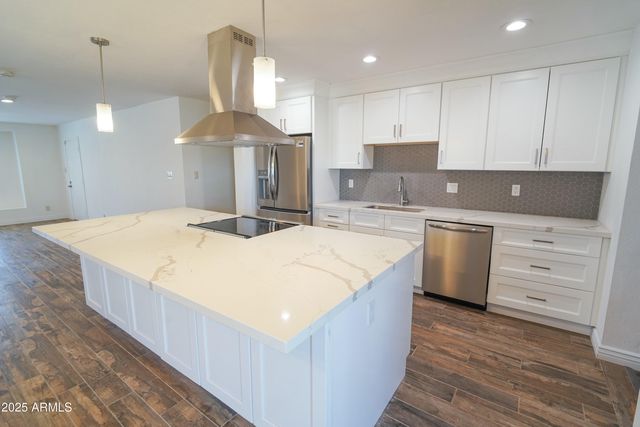 8608 E Highland Avenue, Scottsdale, AZ 85251