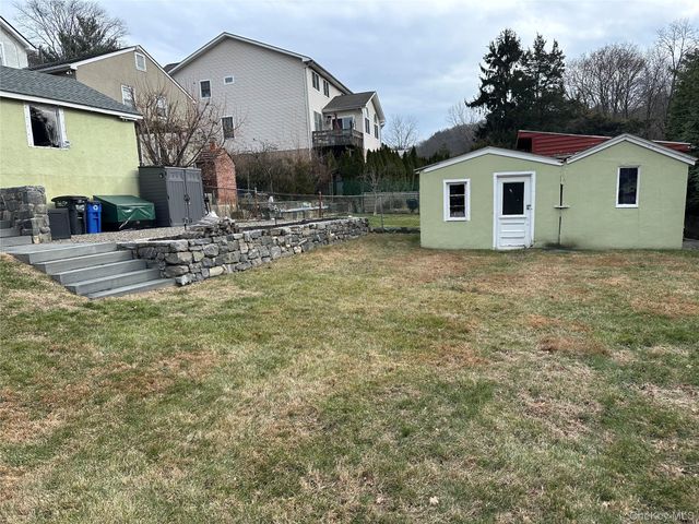 86 E E. Sunnyside 2, Irvington, NY 10533