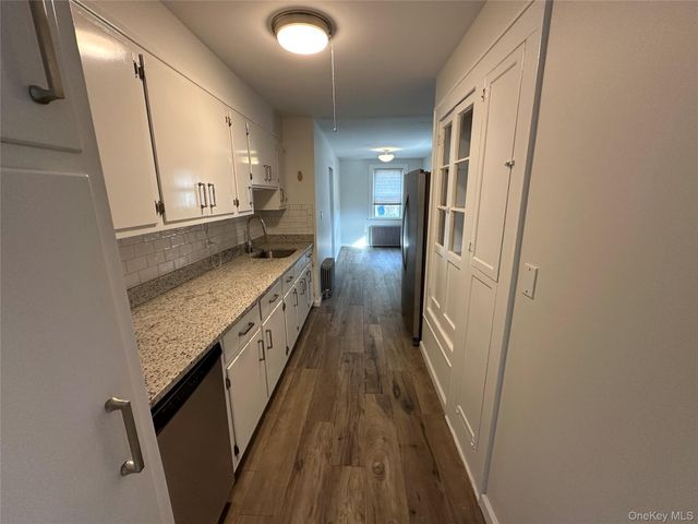 86 E E. Sunnyside 2, Irvington, NY 10533