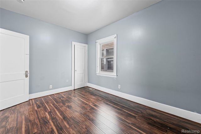 2657 Botsford Street, Hamtramck, MI 48212