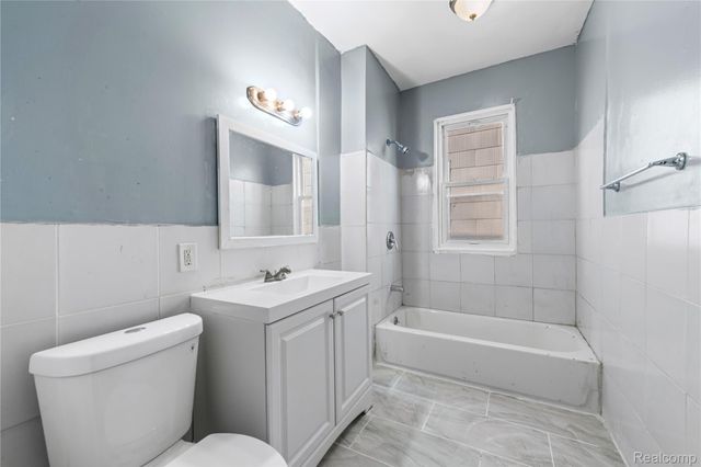 2657 Botsford Street, Hamtramck, MI 48212