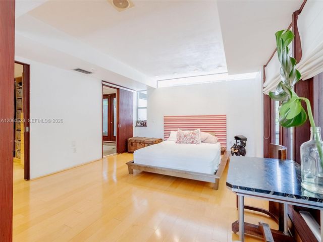 2250 NE 201st St 0, Miami, FL 33180