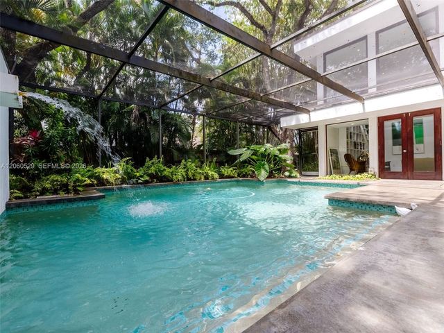 2250 NE 201st St 0, Miami, FL 33180
