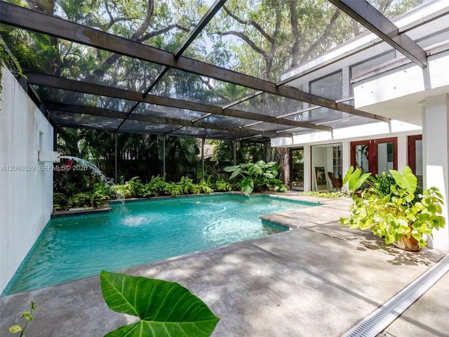 2250 NE 201st St 0, Miami, FL 33180