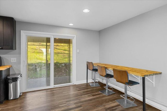 5942 Foothill Road, Central Point, OR 97502