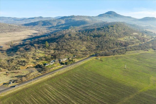 5942 Foothill Road, Central Point, OR 97502