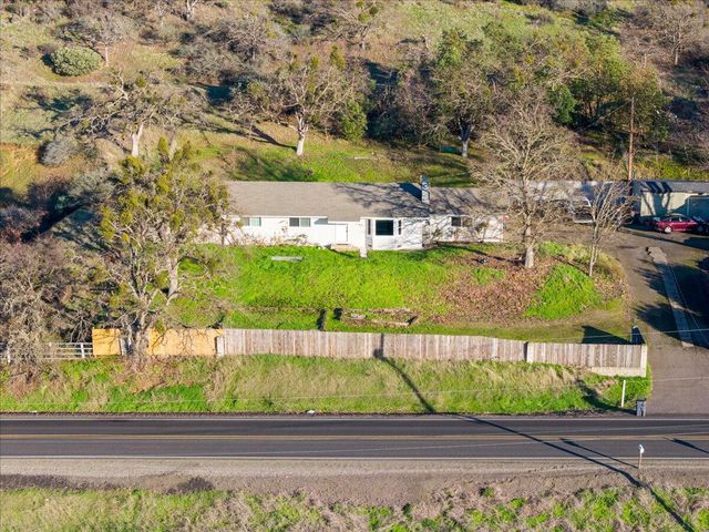 5942 Foothill Road, Central Point, OR 97502