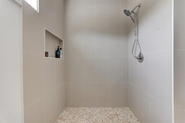 2110 N Fonshill Avenue, Oklahoma City, OK 73111