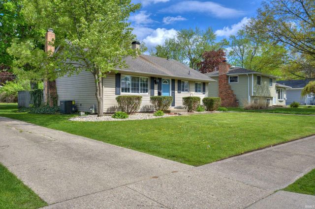 1728 Winston Drive, South Bend, IN 46635