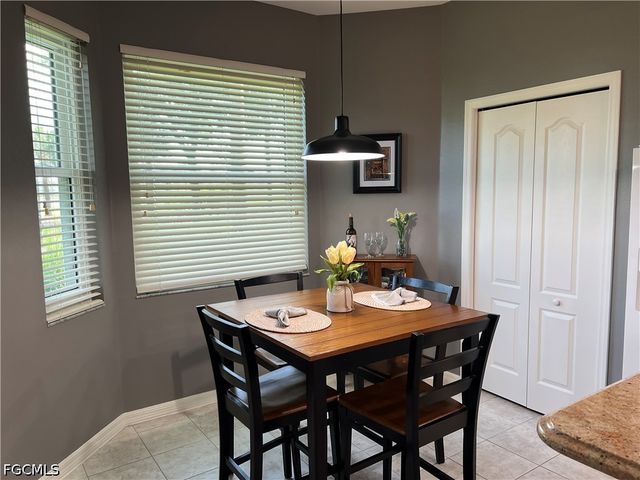 8076 Queen Palm LN 412, Fort Myers, FL 33966