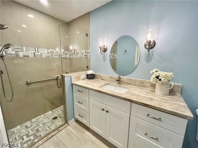 8076 Queen Palm LN 412, Fort Myers, FL 33966