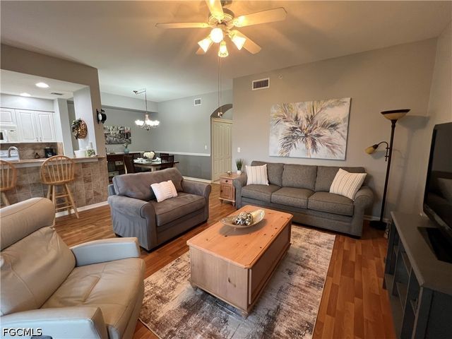 8076 Queen Palm LN 412, Fort Myers, FL 33966