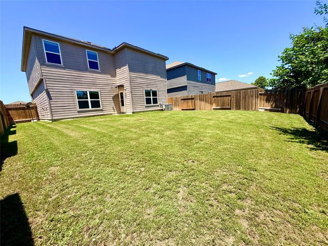 109 Sunnymeade LN, Jarrell, TX 76537