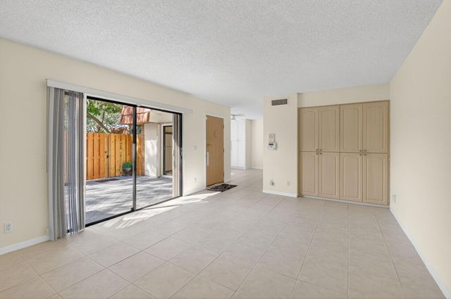 3002 San Clara Drive 6-B, Delray Beach, FL 33445