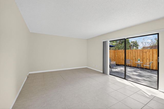 3002 San Clara Drive 6-B, Delray Beach, FL 33445