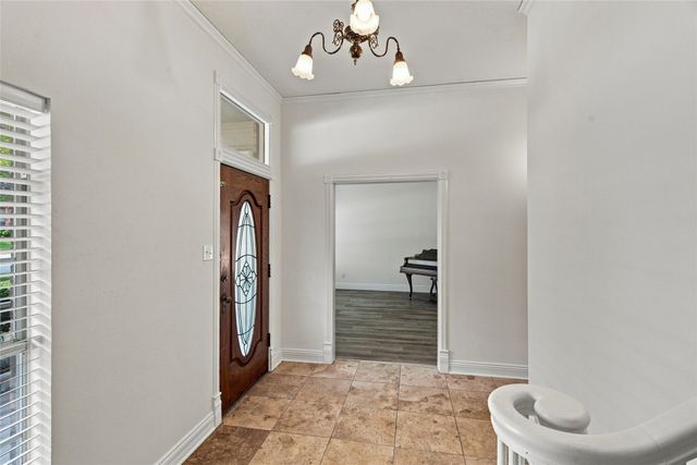1205 Shannon Lane, Bedford, TX 76022