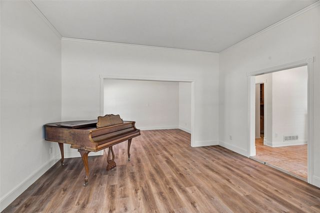 1205 Shannon Lane, Bedford, TX 76022