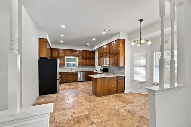 1205 Shannon Lane, Bedford, TX 76022