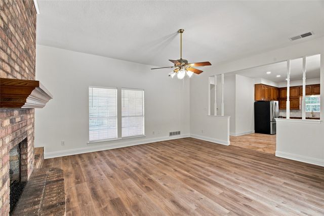 1205 Shannon Lane, Bedford, TX 76022