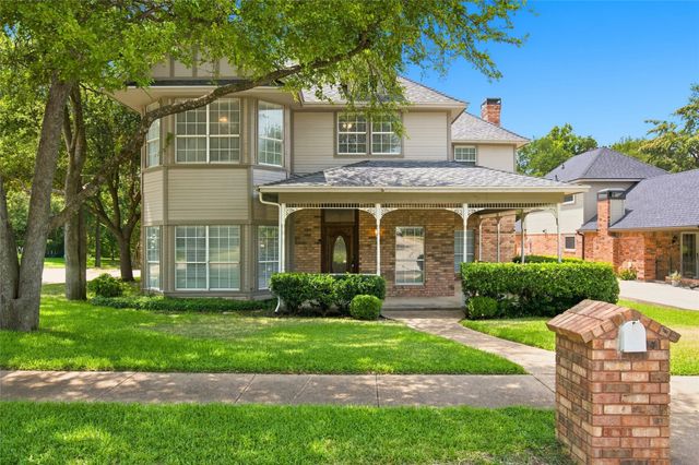 1205 Shannon Lane, Bedford, TX 76022