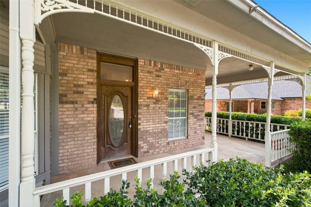 1205 Shannon Lane, Bedford, TX 76022
