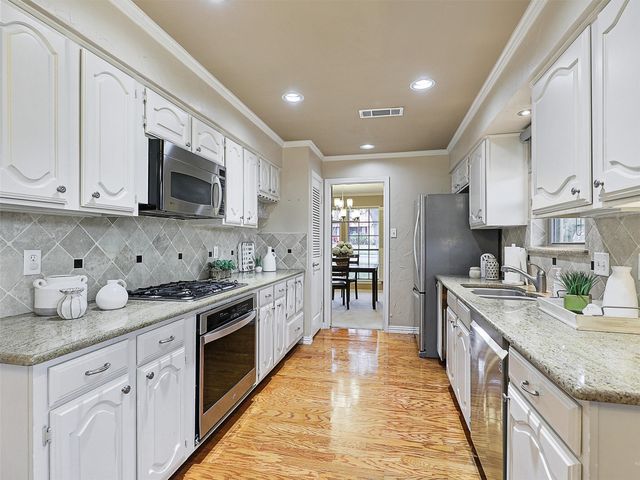 6601 Warm Breeze Lane, Dallas, TX 75248