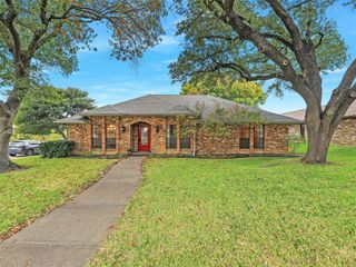 6601 Warm Breeze Lane, Dallas, TX 75248
