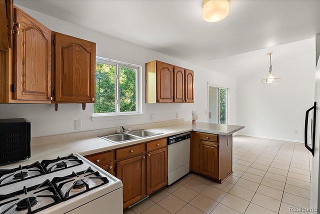 4309 S Baldwin Road, Orion Charter Township, MI 48359
