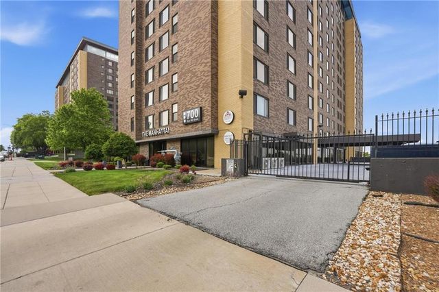 700 E 8th Street 14N, Kansas City, MO 64106