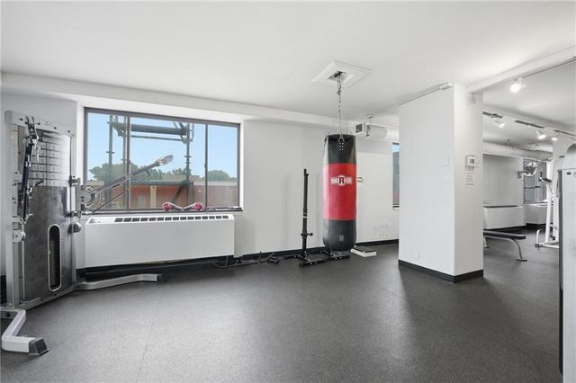700 E 8th Street 14N, Kansas City, MO 64106
