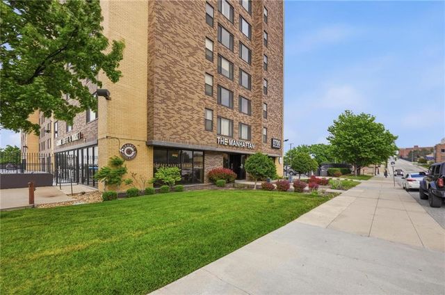 700 E 8th Street 14N, Kansas City, MO 64106