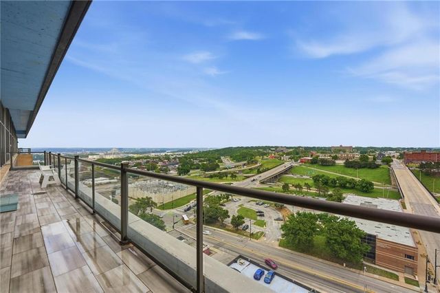 700 E 8th Street 14N, Kansas City, MO 64106