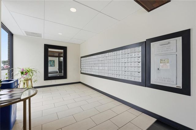 700 E 8th Street 14N, Kansas City, MO 64106