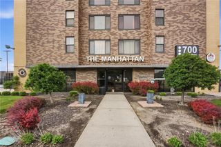 700 E 8th Street 14N, Kansas City, MO 64106