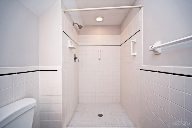 1081 Sedgefield Court, Hamilton Twp, OH 45039