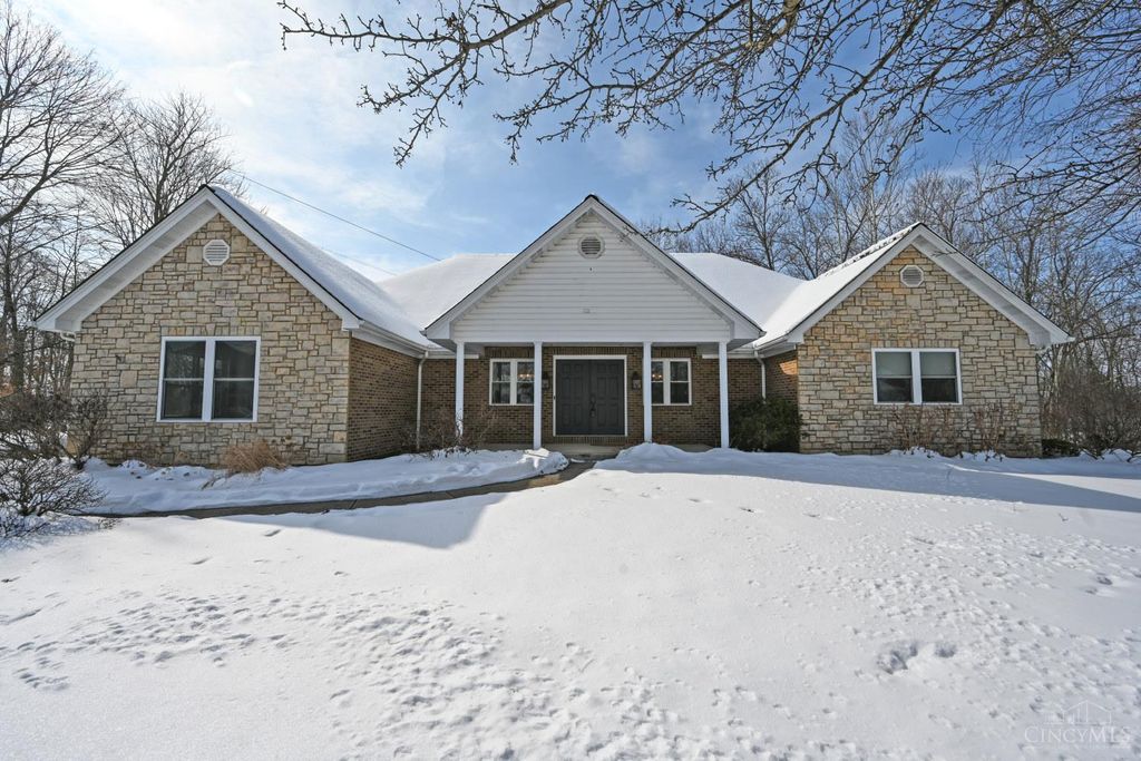 1081 Sedgefield Court, Hamilton Twp, OH 45039