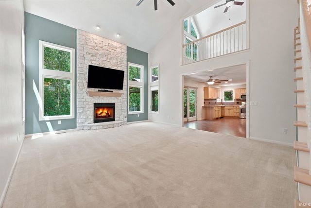 1103 Falcon Creek Parkway, Fort Wayne, IN 46845