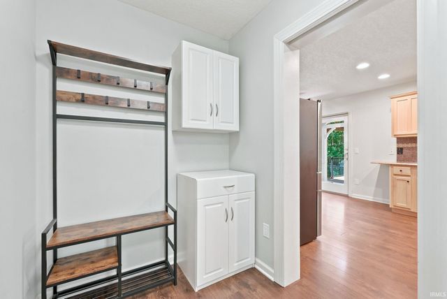 1103 Falcon Creek Parkway, Fort Wayne, IN 46845
