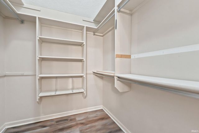 1103 Falcon Creek Parkway, Fort Wayne, IN 46845
