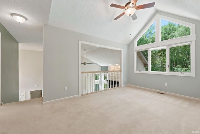 1103 Falcon Creek Parkway, Fort Wayne, IN 46845