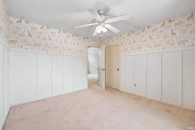 1103 Falcon Creek Parkway, Fort Wayne, IN 46845