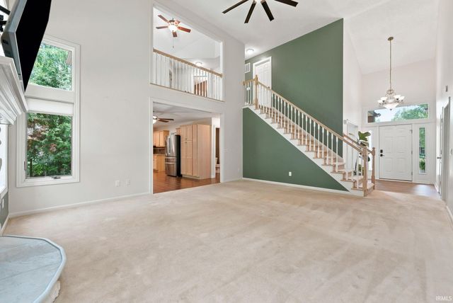 1103 Falcon Creek Parkway, Fort Wayne, IN 46845