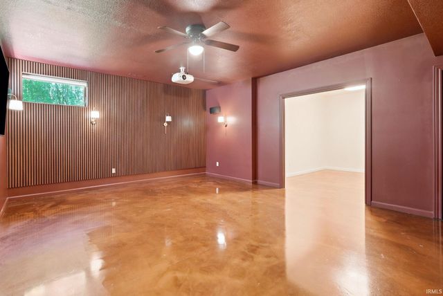1103 Falcon Creek Parkway, Fort Wayne, IN 46845