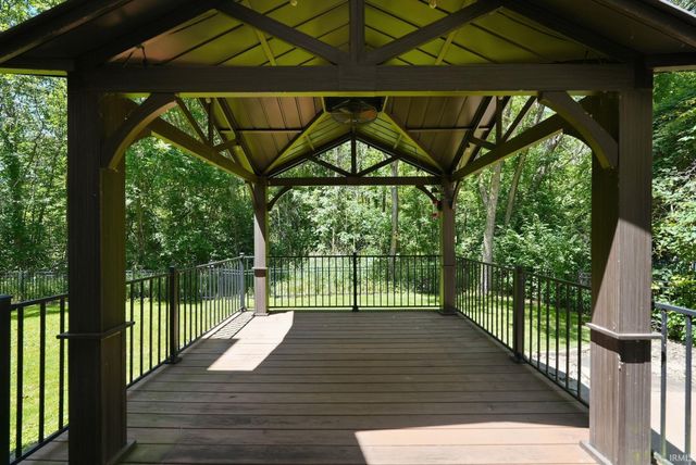 1103 Falcon Creek Parkway, Fort Wayne, IN 46845