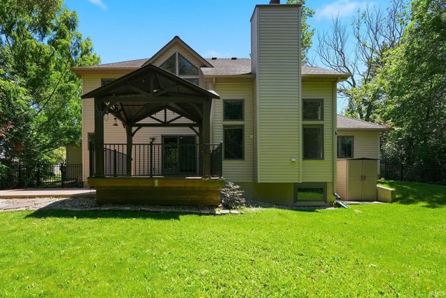 1103 Falcon Creek Parkway, Fort Wayne, IN 46845
