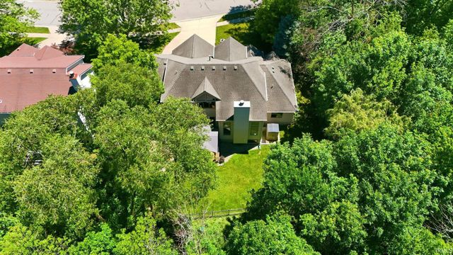 1103 Falcon Creek Parkway, Fort Wayne, IN 46845