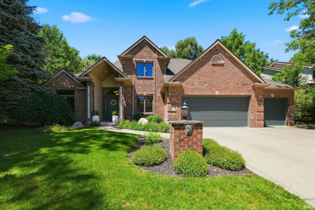 1103 Falcon Creek Parkway, Fort Wayne, IN 46845